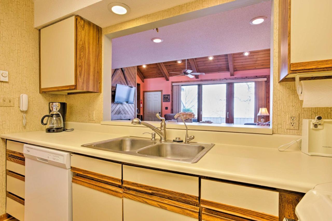 Pet-Friendly Beech Mountain Condo Steps To Slopes Екстер'єр фото